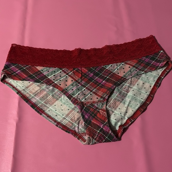 Victoria’s Secret panties - Picture 8 of 12